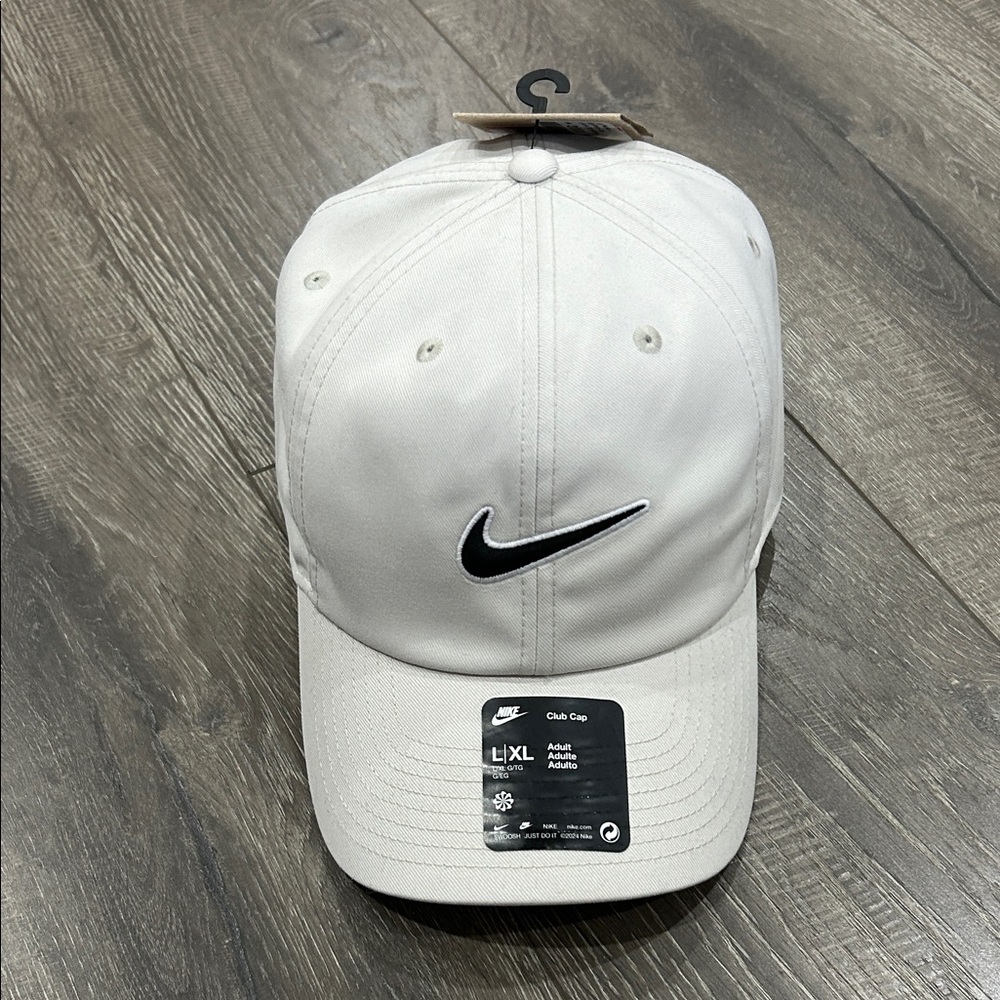 NIKE CLUB CAP - L/XL